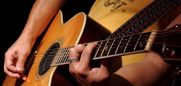 Học đàn Guitar tại nhà tphcm